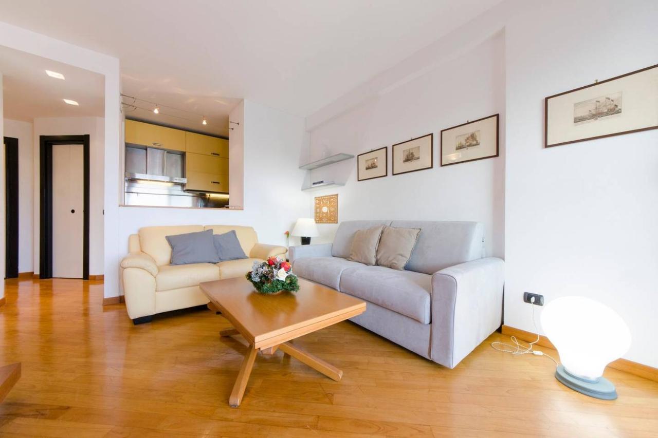 Joivy Exclusive Seaview Flat For 4, In Central Genoaアパートメント エクステリア 写真